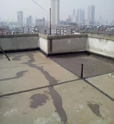 海兴漏水维修 楼顶漏水是什么原因，楼顶漏水维修方法是什么?
